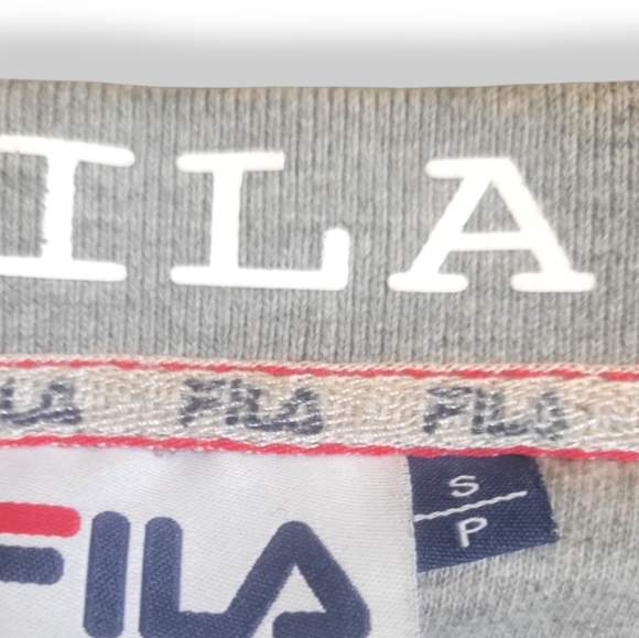 FILA - Men's Grey Logo Crew Neck Sweater Size Small - Picture 3 of 4